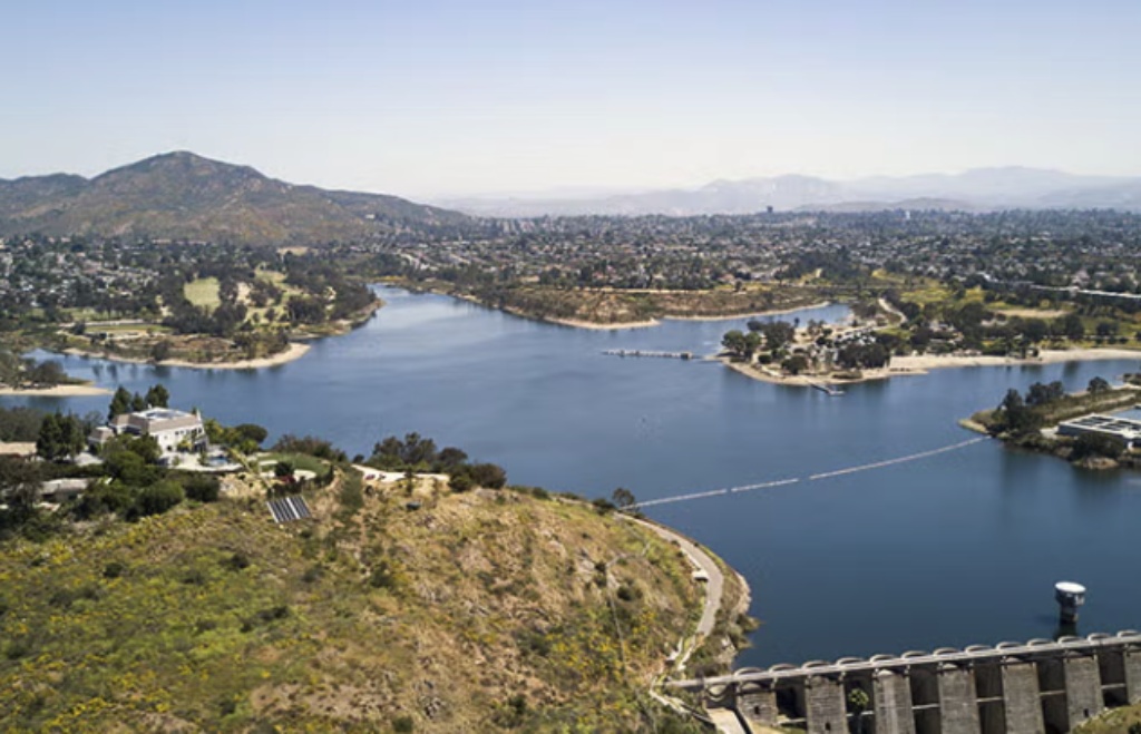 Lake Murray in Califonia